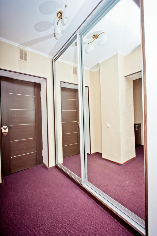 Grand Sport Hotel Brovary Oda fotoğraf
