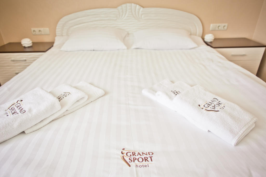 Grand Sport Hotel Brovary Oda fotoğraf