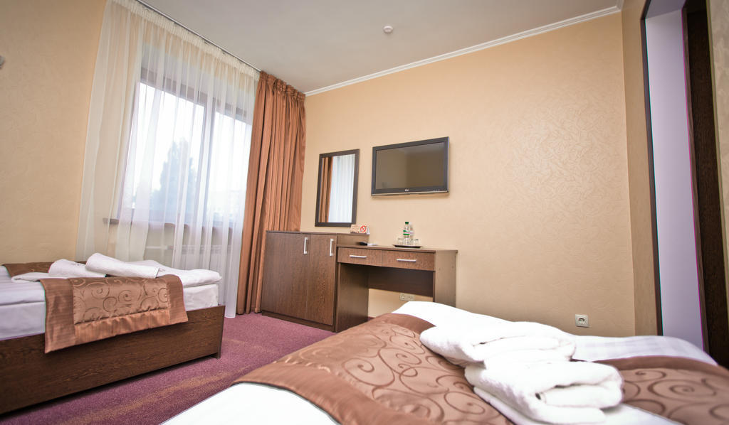 Grand Sport Hotel Brovary Oda fotoğraf
